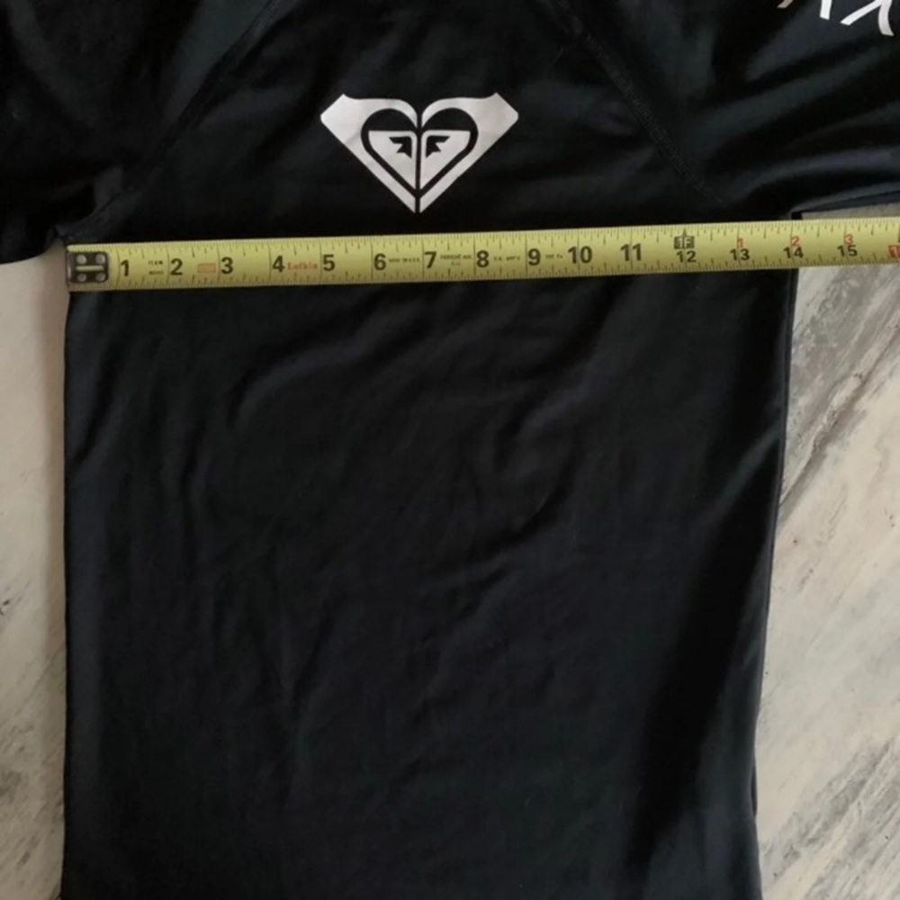 Black Roxy Rash Guard - Picture 5 of 6